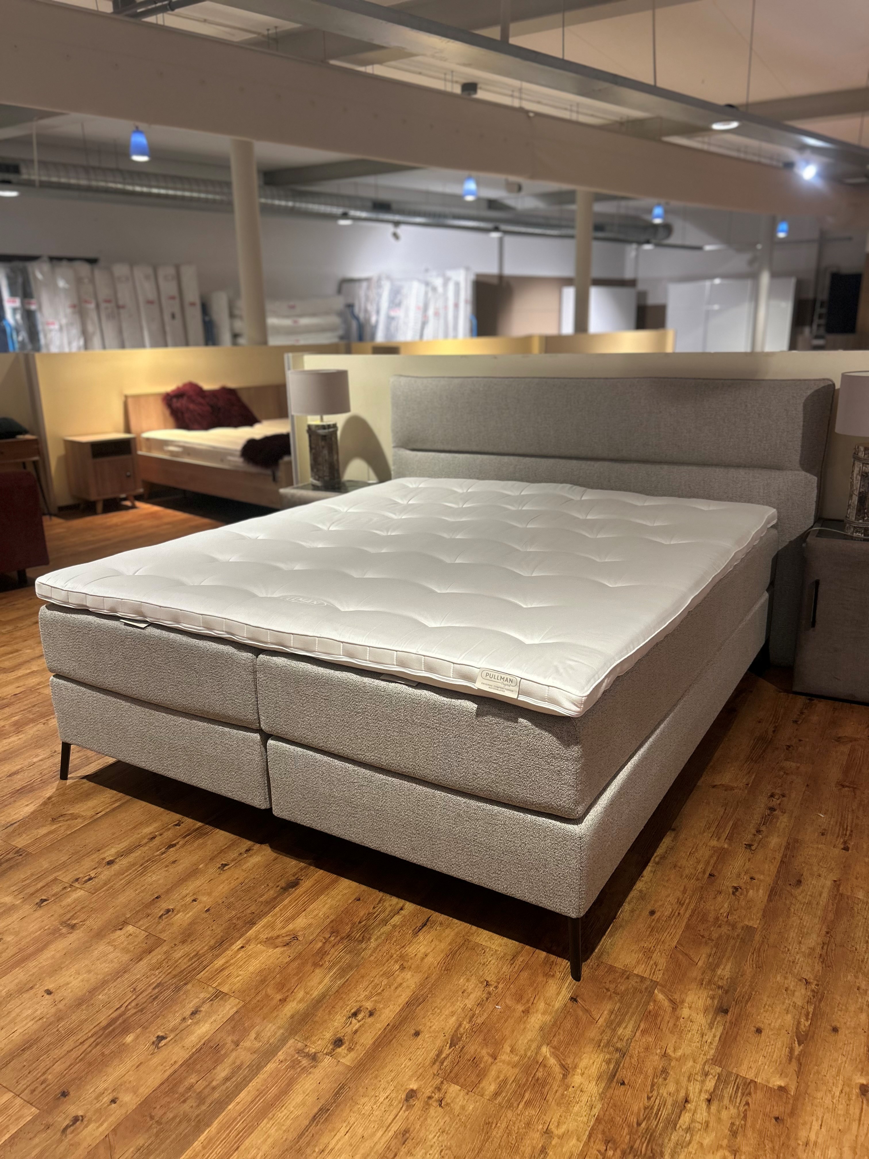 Pullman Orlando Boxspring - Showroommodel