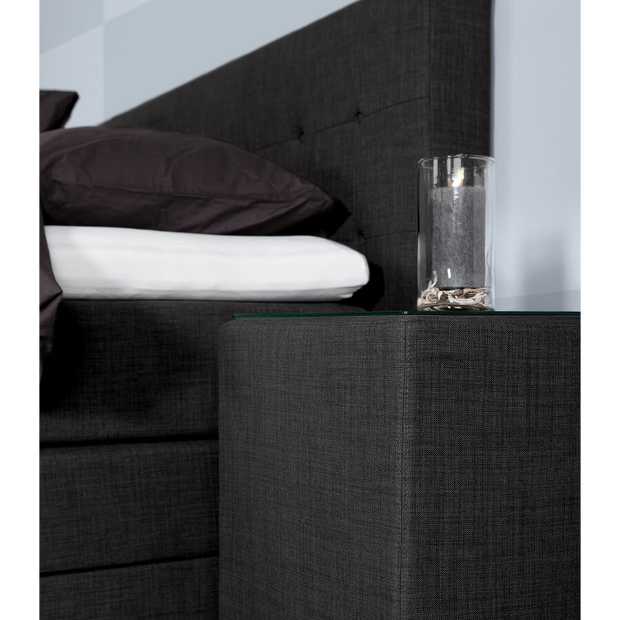 Close-up afwerking Urban meubelstof Caresse 4850 Silver