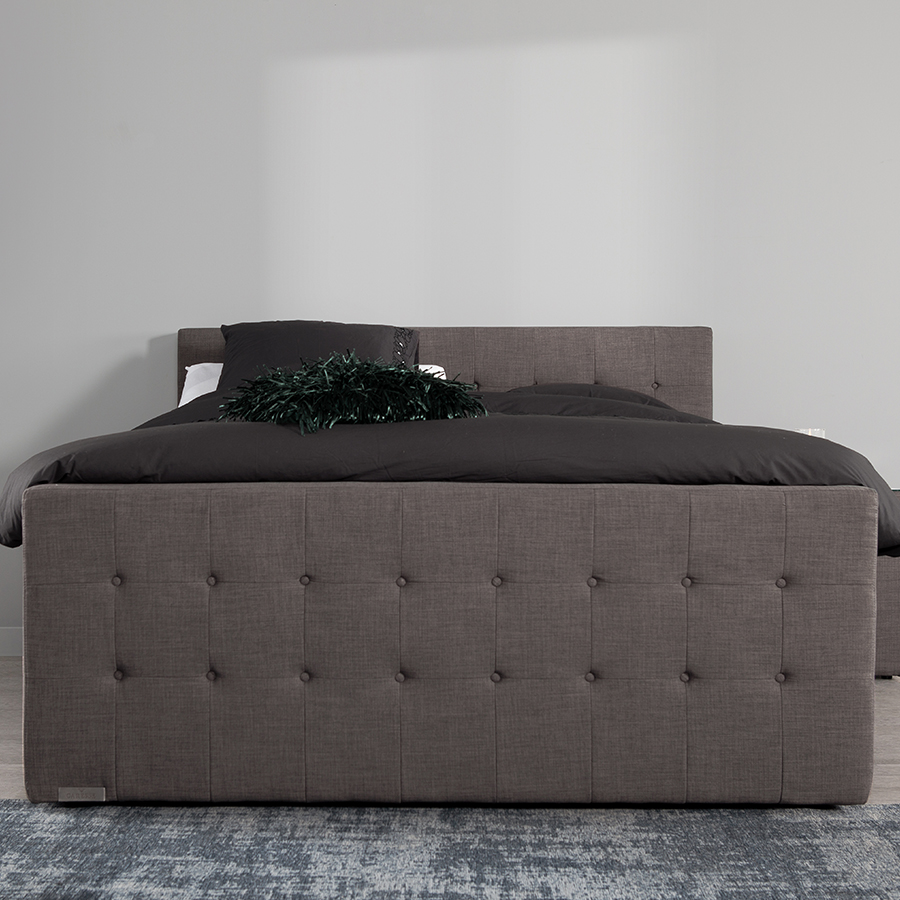 Caresse Silver 4860 Vlak met gecapitonneerd hoofdbord