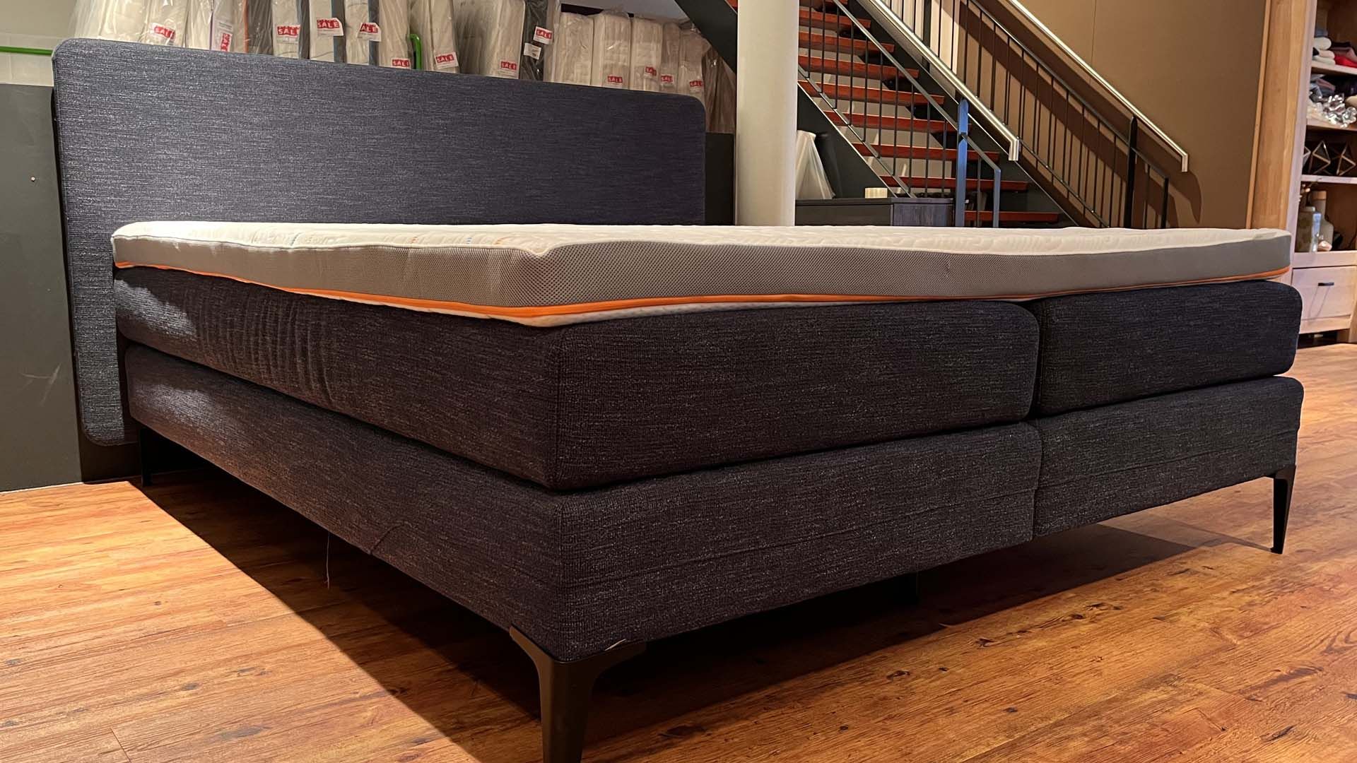 M line Elite Boxspring - Showroommodel