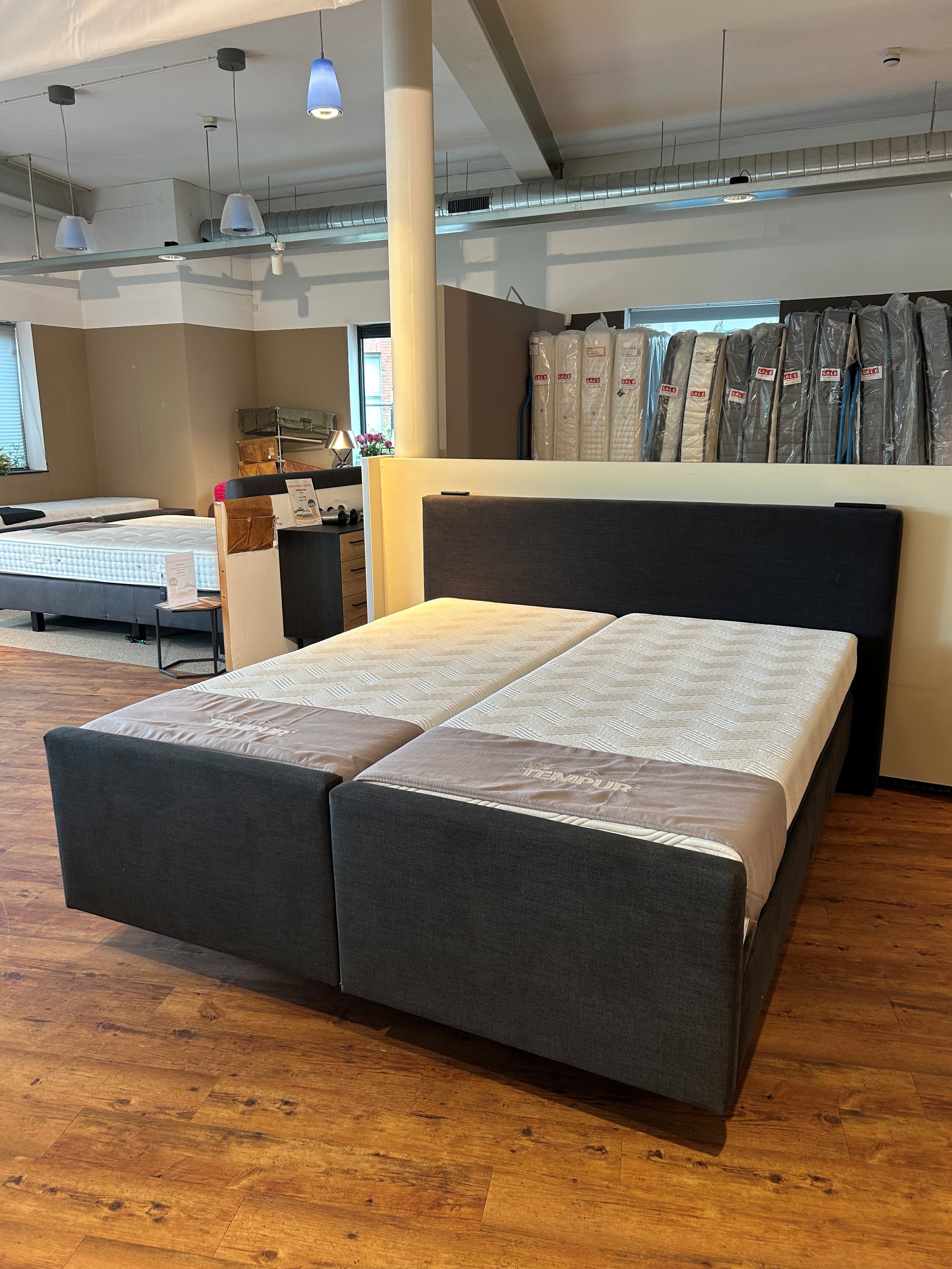 Comfort Boxspring hoog/laag - Showroommodel