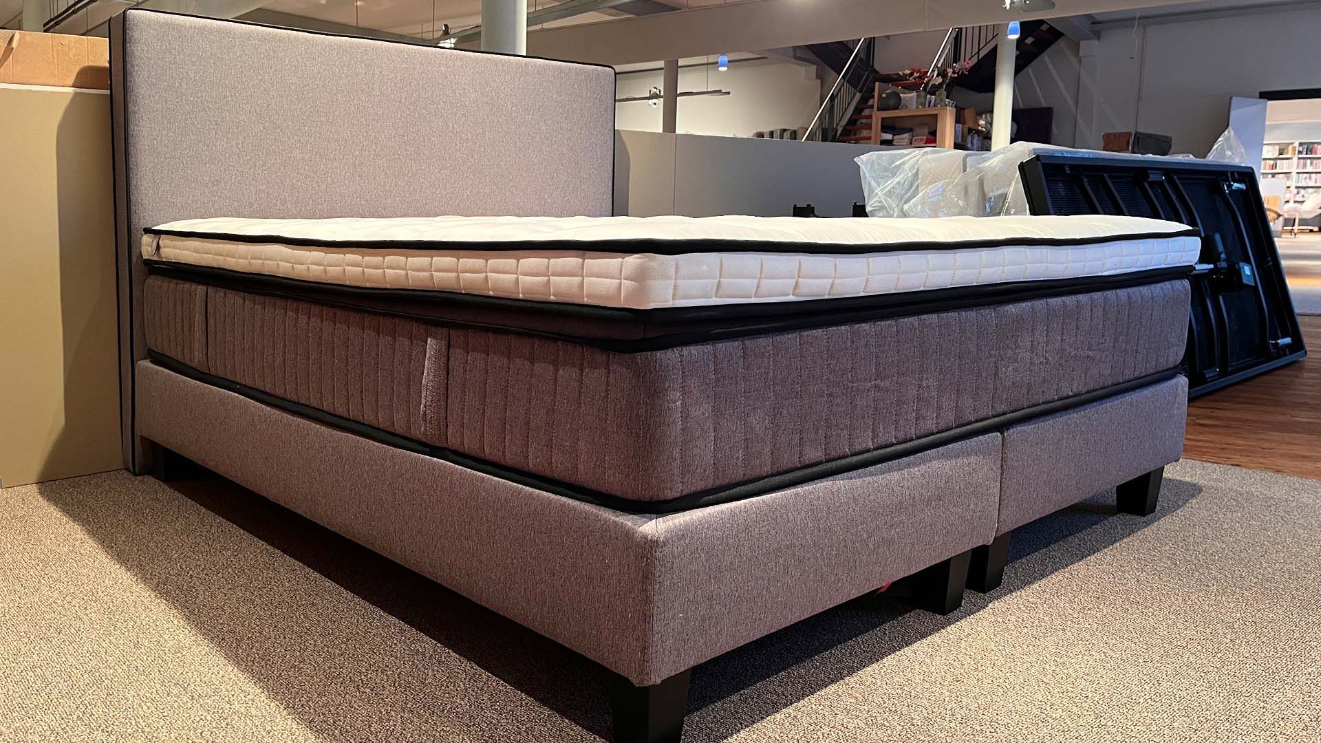Serta Classico Boxspring Showroommodel